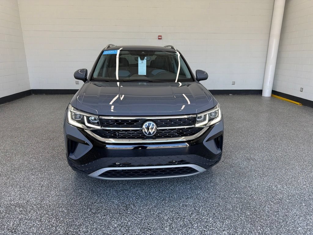 Certified 2024 Volkswagen Taos SEL AWD/4WD image 8