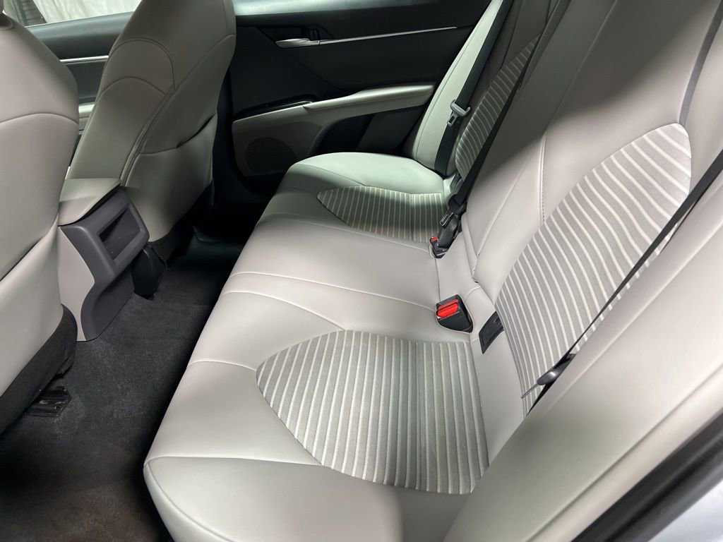 Used 2024 Toyota Camry SE image 22