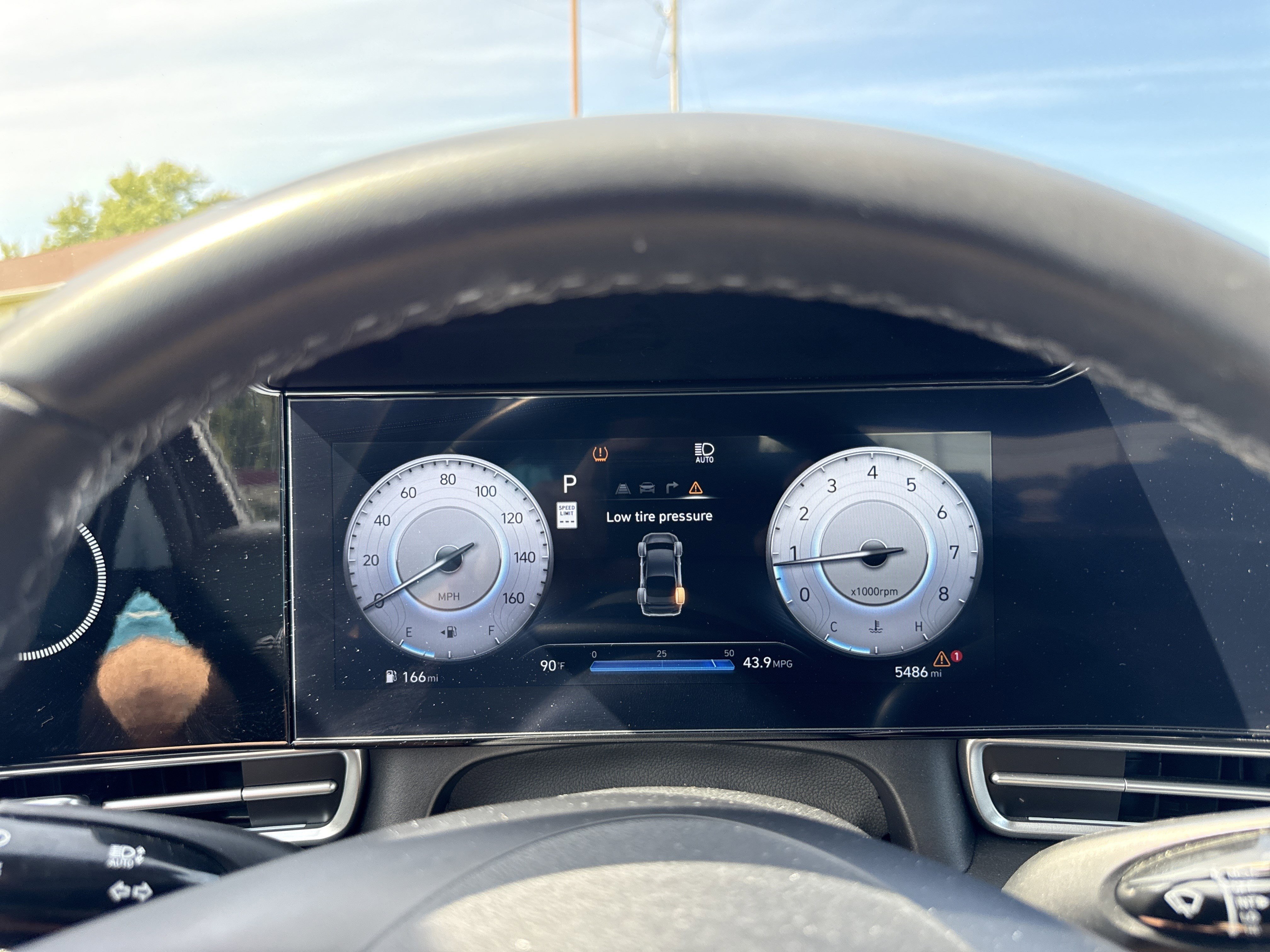 Used 2024 Hyundai Elantra SEL w/ Convenience Package image 10