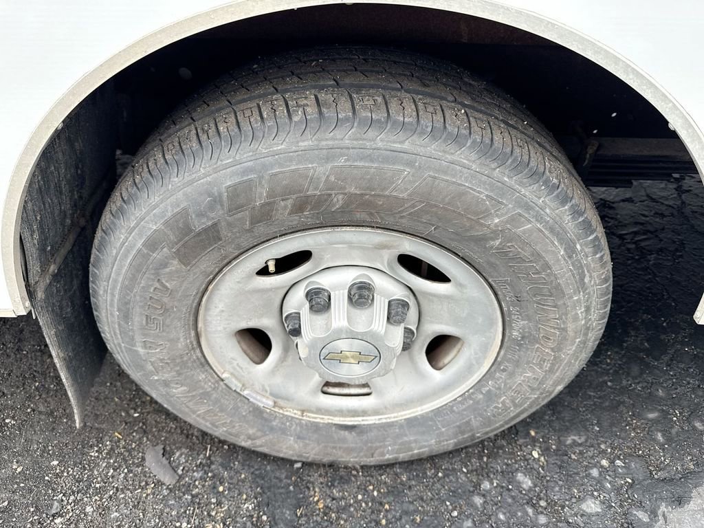 Used 2021 Chevrolet Express 3500 w/ Power Convenience Package image 6