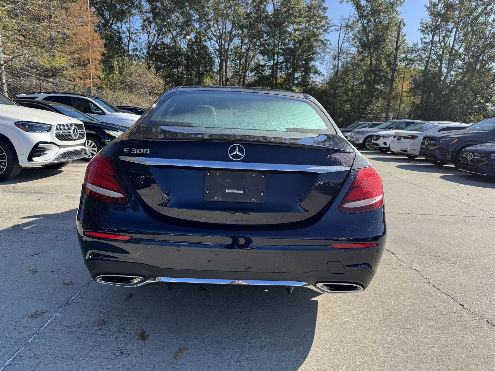 Used 2017 Mercedes-Benz E 300 image 21