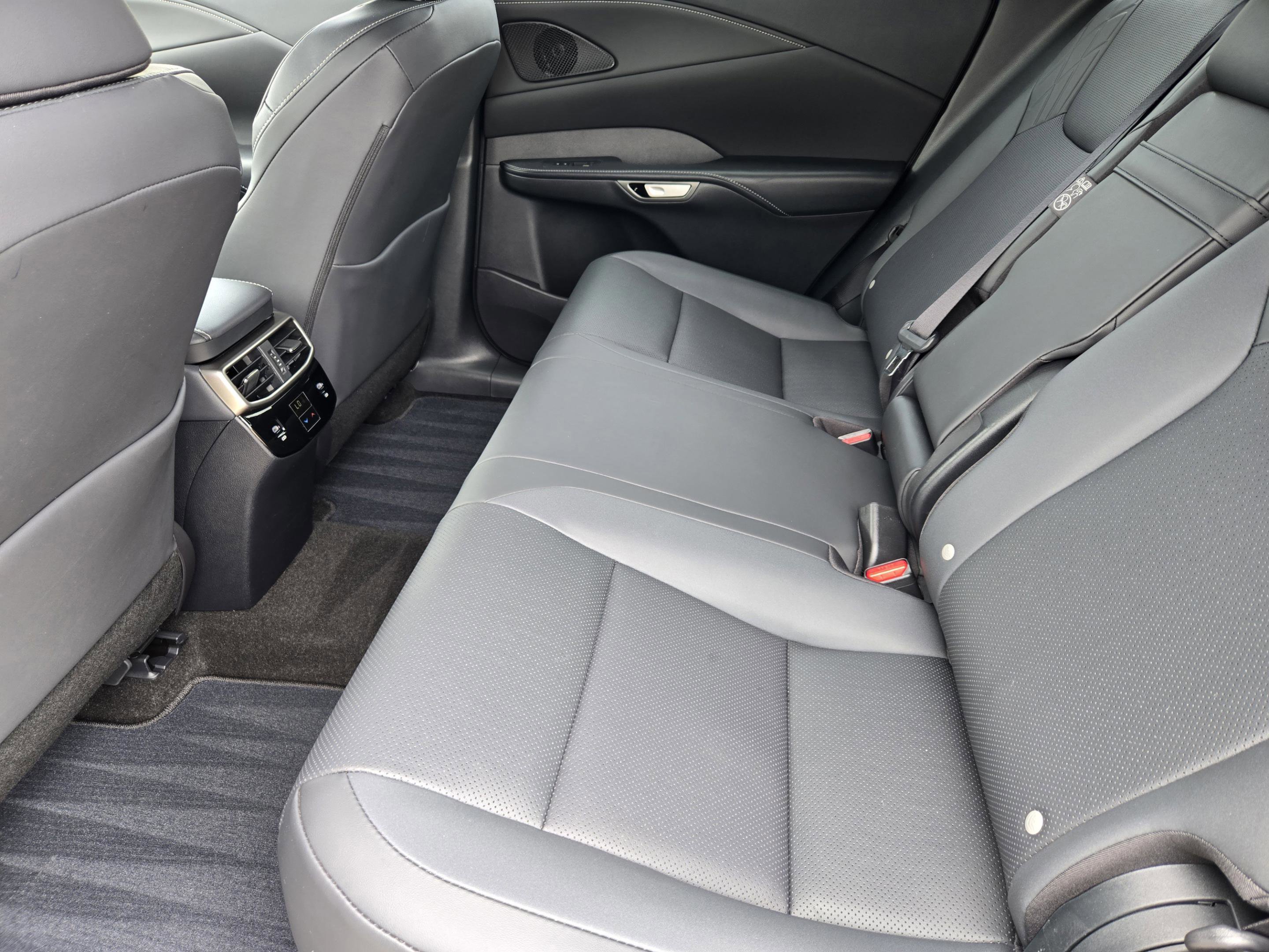 Certified 2025 Lexus RX 350 Premium w/ Accessory Package (Z1) FWD image 28