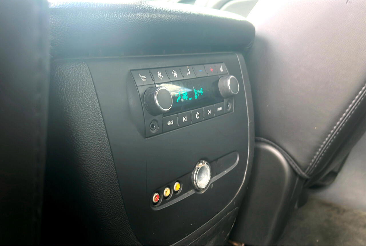 Used 2007 Chevrolet Tahoe LTZ w/ LTZ Preferred Equipment Group image 16