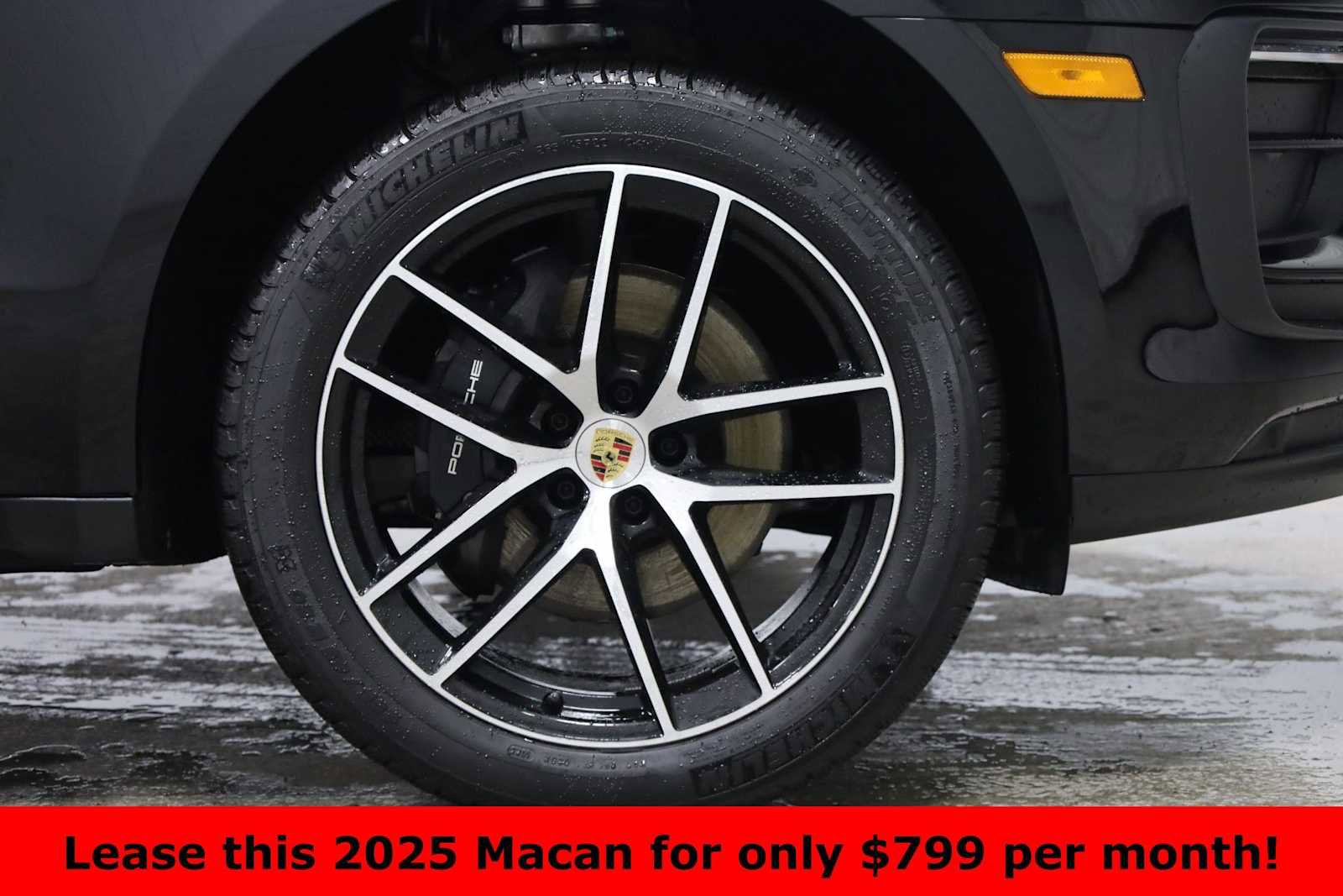 Certified 2025 Porsche Macan image 12
