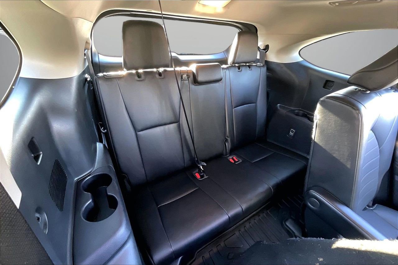 Used 2022 Toyota Highlander XLE image 26