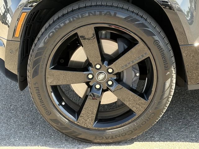 Used 2025 Land Rover Defender 110 X-Dynamic SE image 32