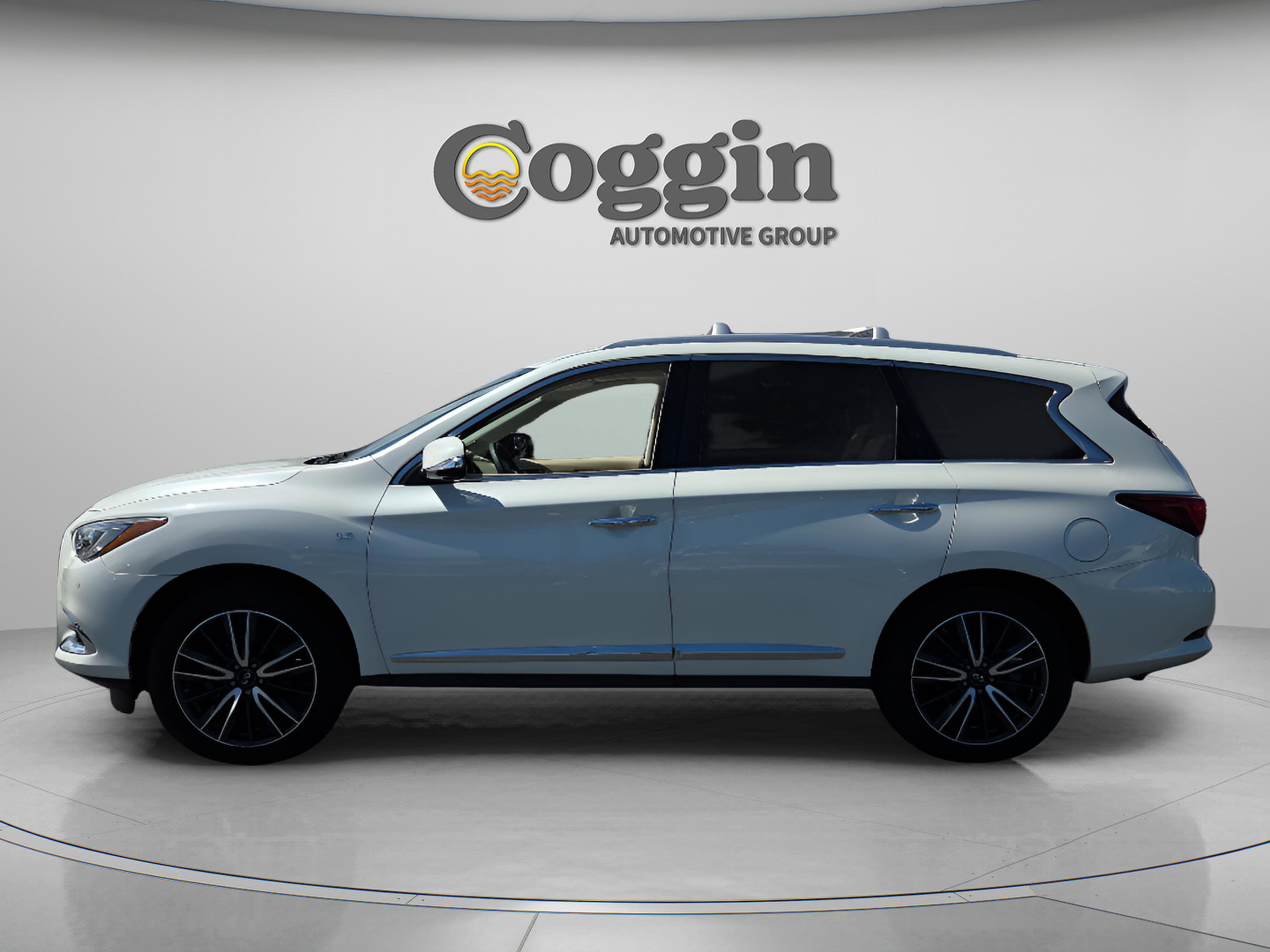 Used 2018 INFINITI QX60 Luxe w/ Deluxe Technology Package image 3