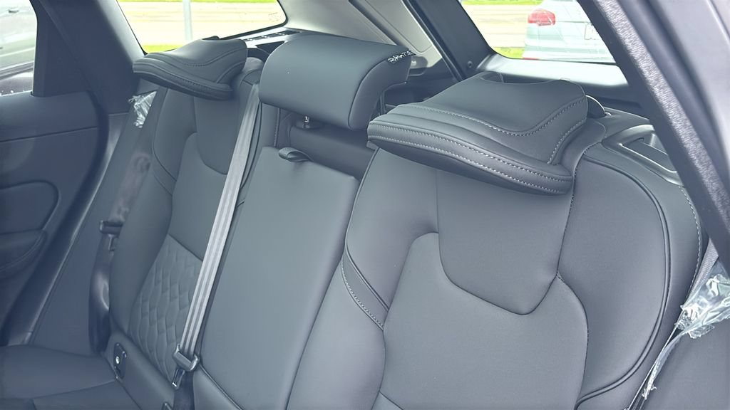 New 2026 Volvo XC60 B5 Plus AWD/4WD image 26