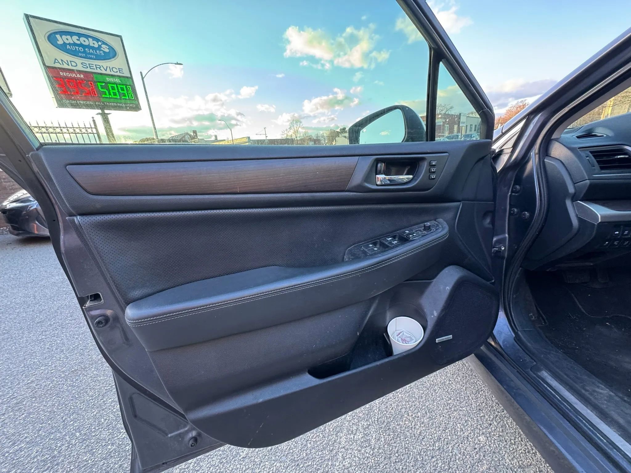 Used 2015 Subaru Legacy 2.5i Limited image 14