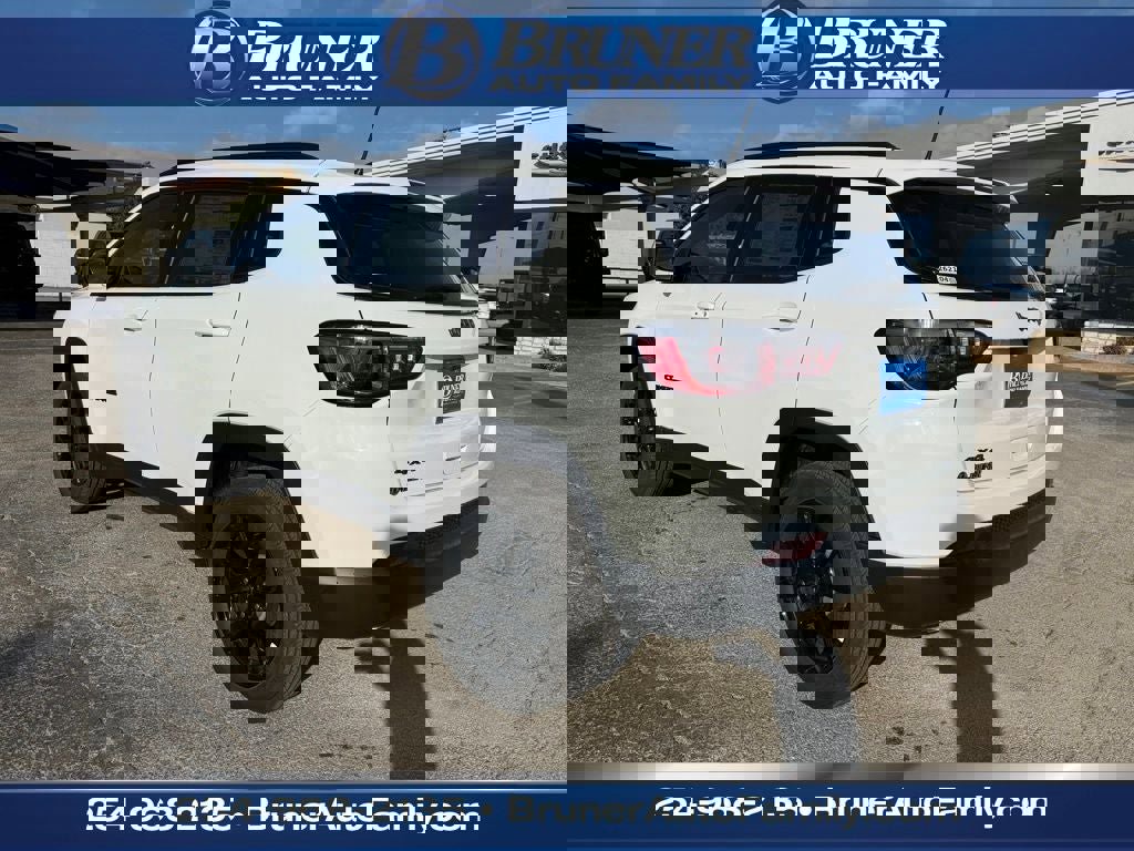 New 2026 Jeep Compass Latitude image 7