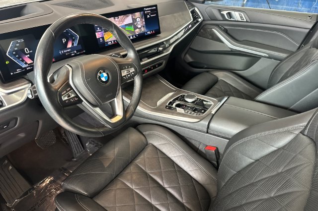Used 2024 BMW X5 xDrive40i AWD/4WD image 11
