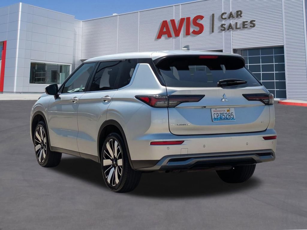 Used 2025 Mitsubishi Outlander SE AWD/4WD image 9