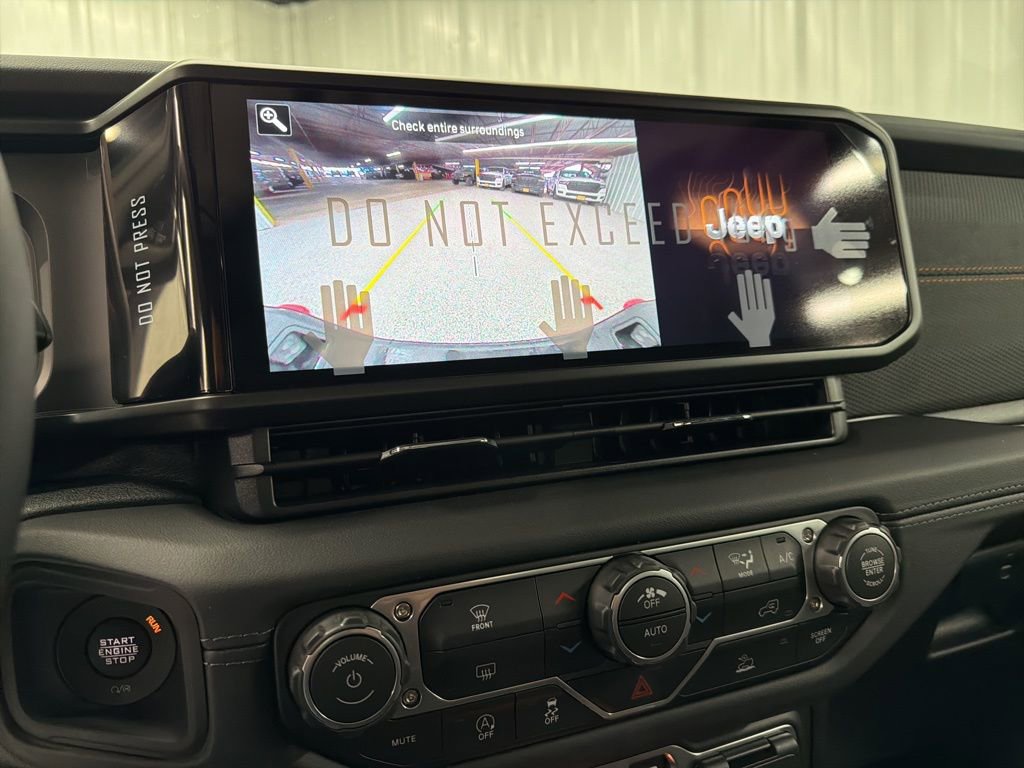 New 2026 Jeep Gladiator Mojave image 18