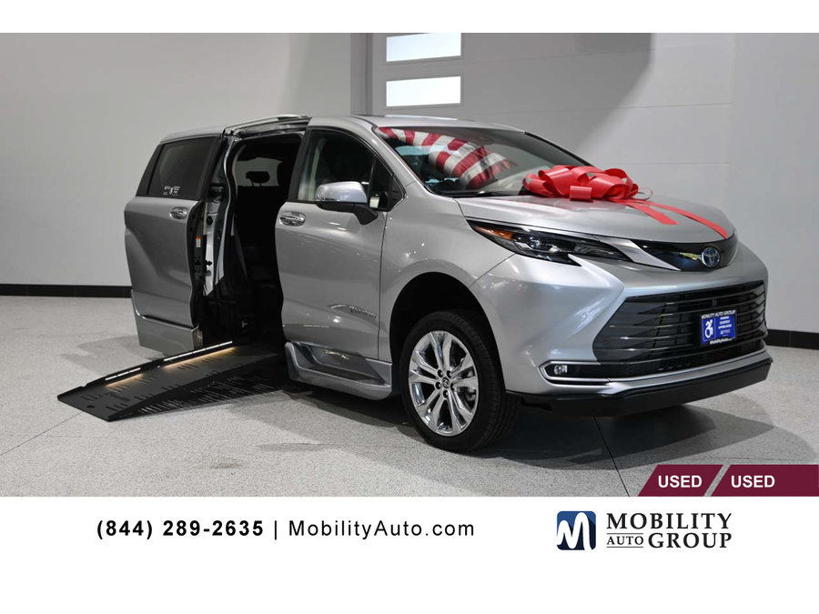 Used 2024 Toyota Sienna Platinum