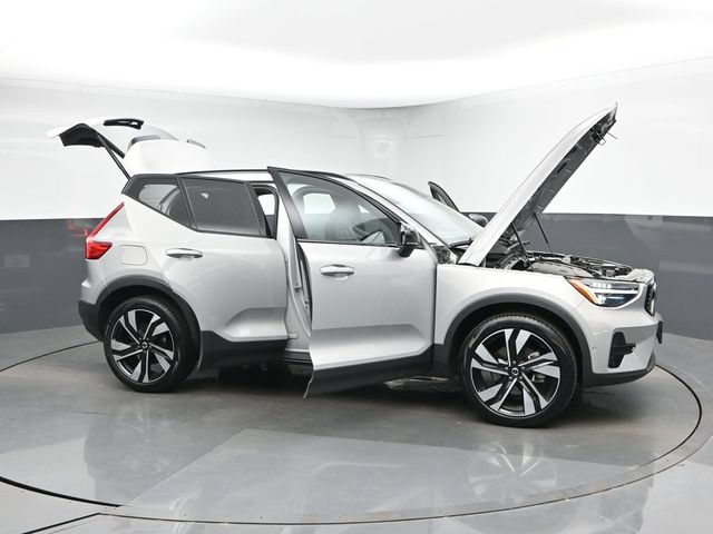 Used 2023 Volvo XC40 B5 Ultimate w/ Protection Package Premier AWD/4WD image 49