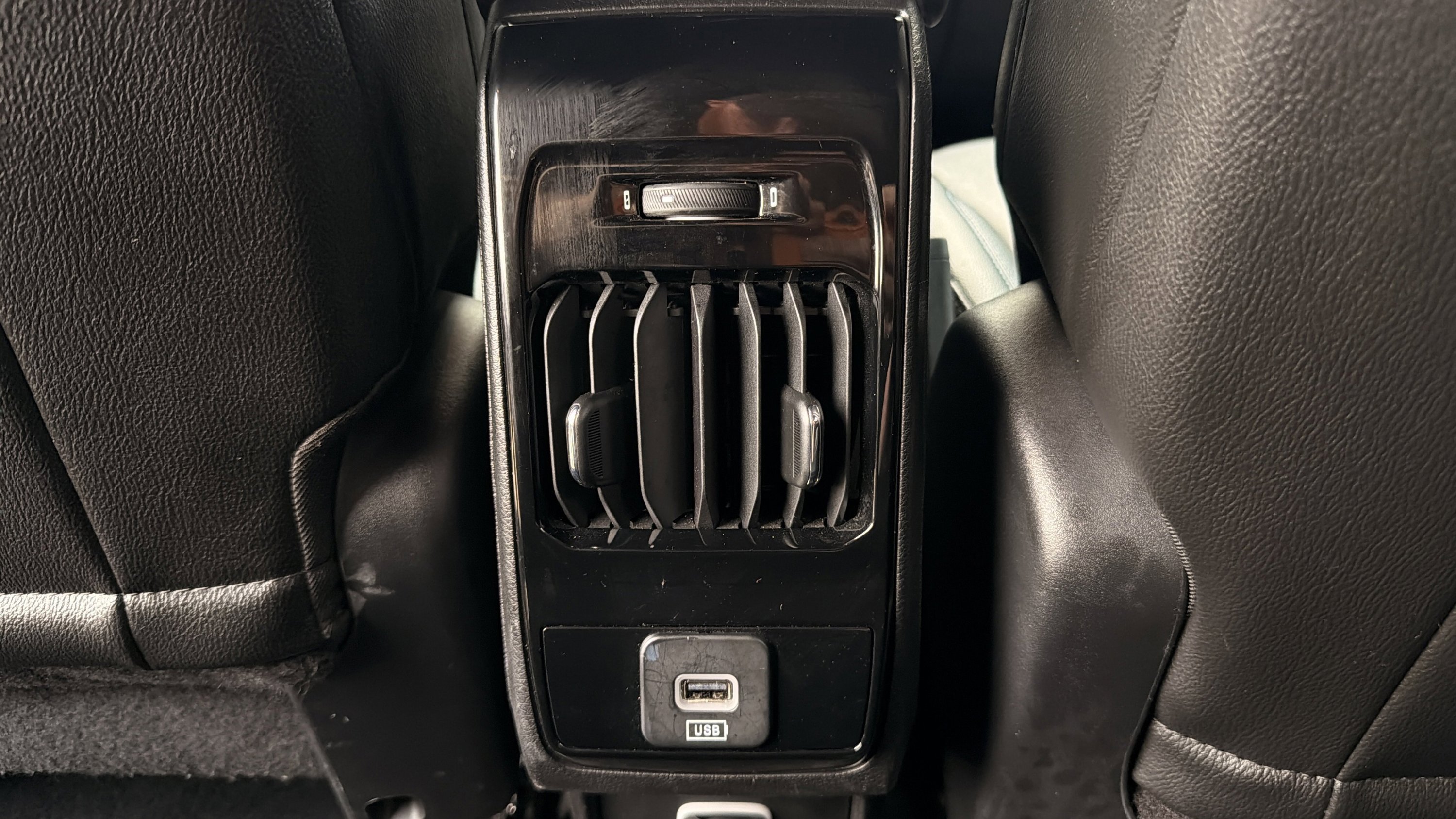 Used 2024 Jeep Compass Latitude image 24