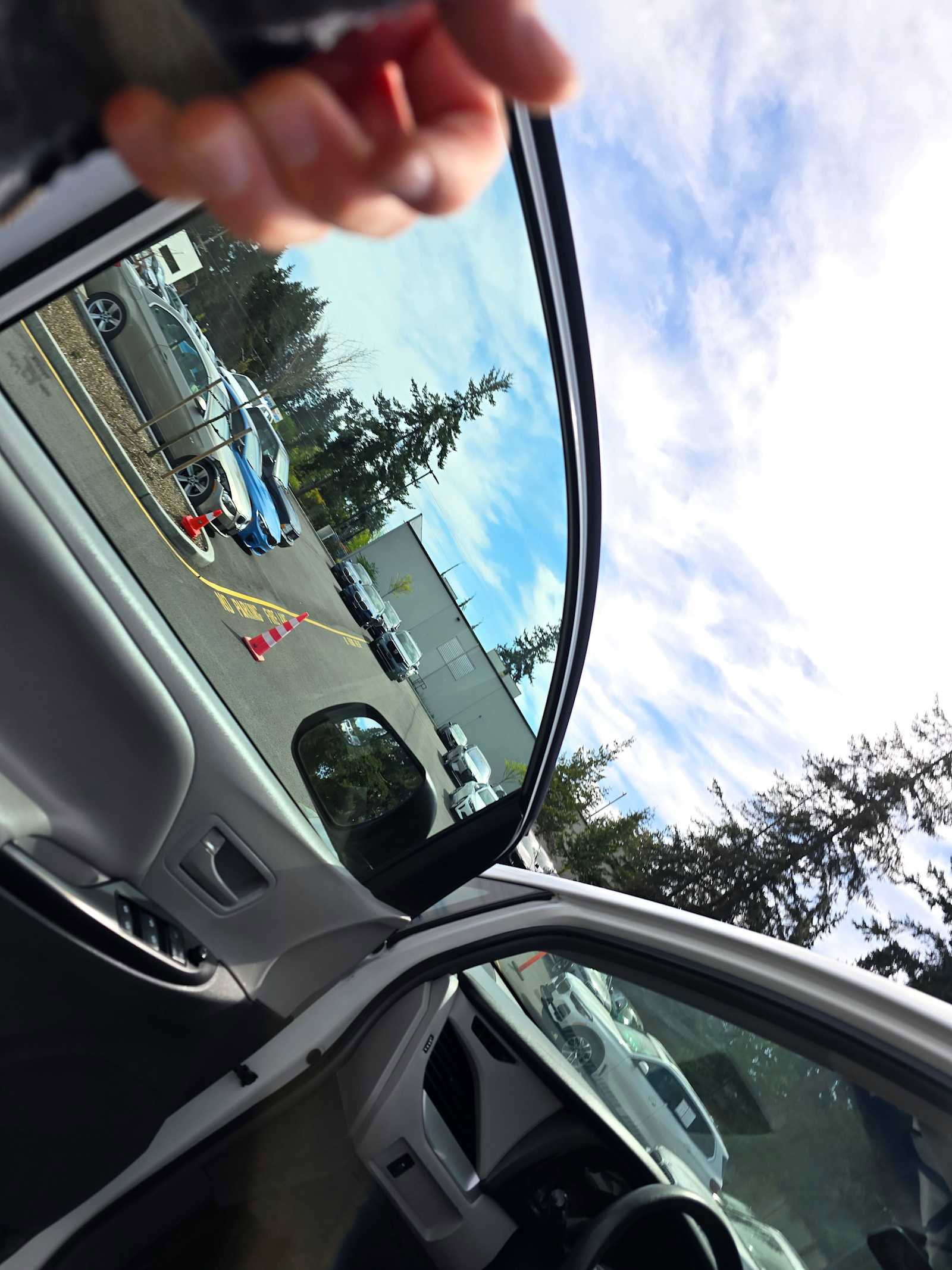 Used 2017 Toyota Sienna L FWD image 19