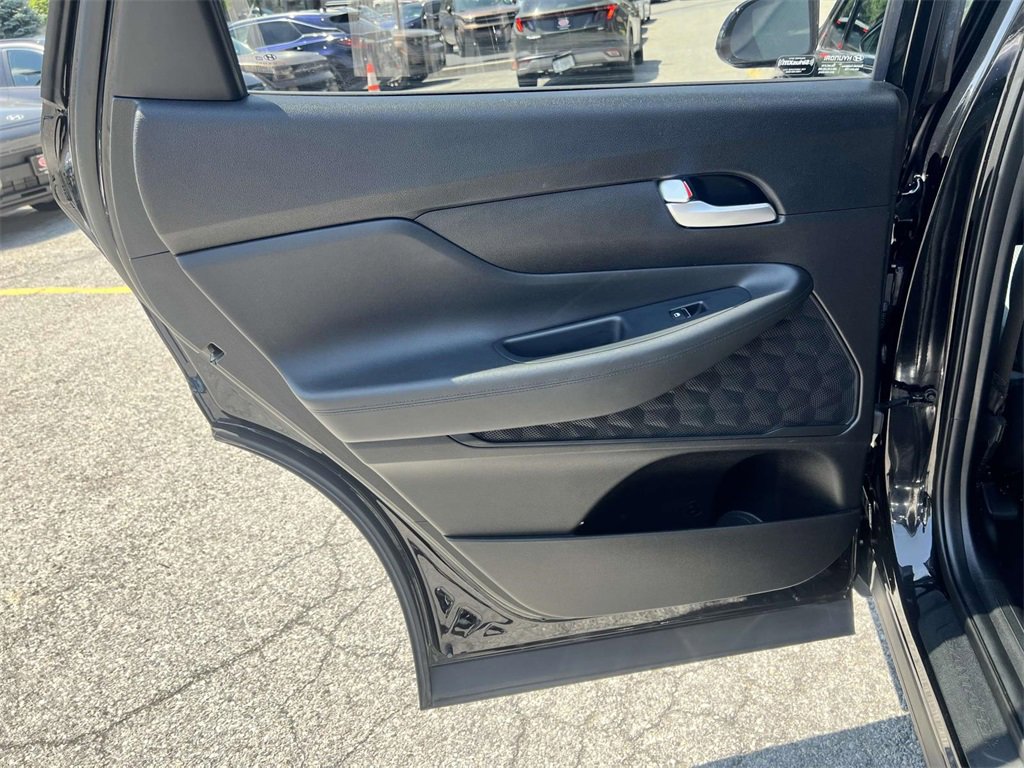 Used 2022 Hyundai Santa Fe SEL w/ Cargo Package image 12