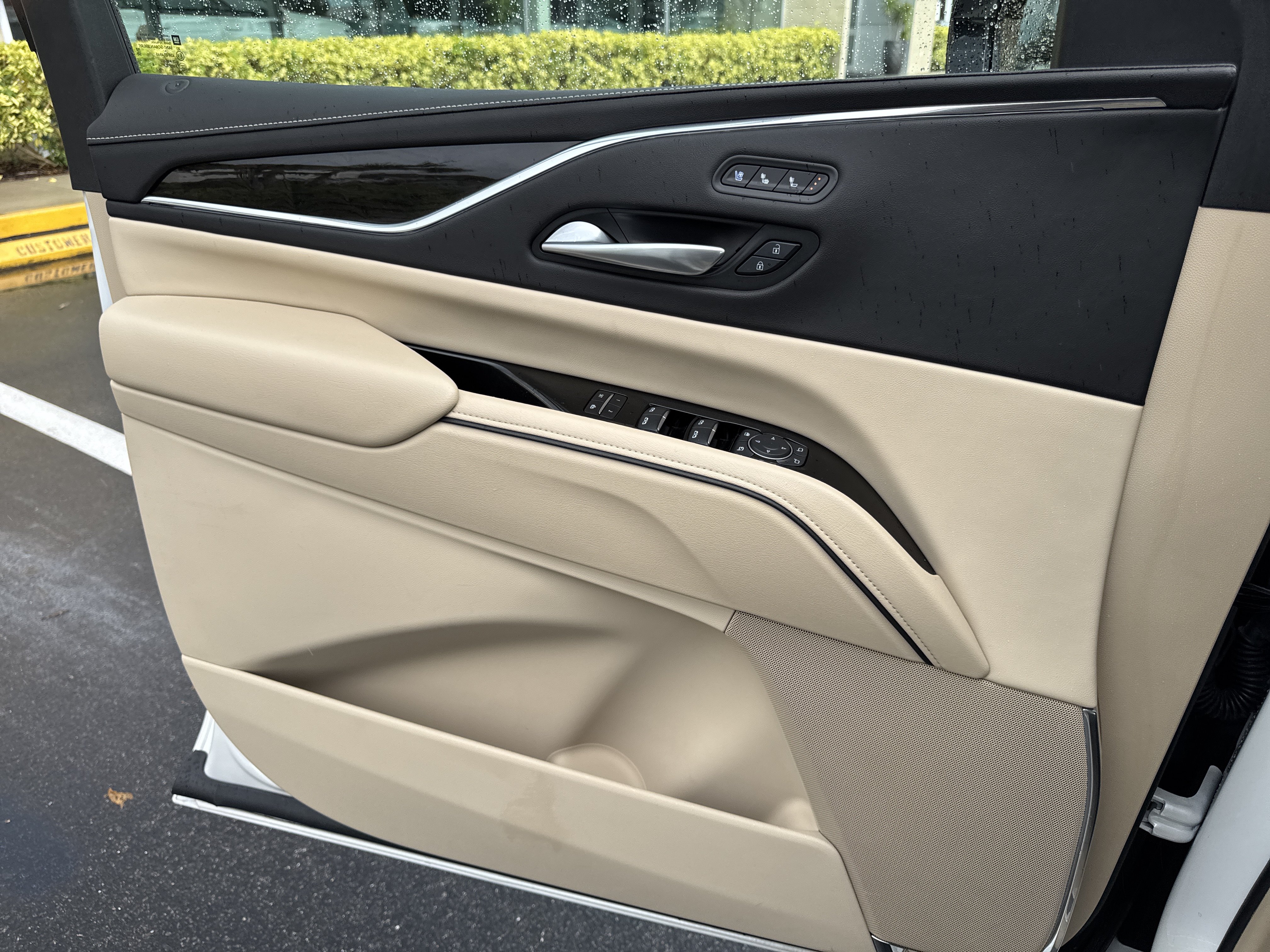 Certified 2024 Cadillac Escalade ESV Premium Luxury w/ Performance Package RWD image 26