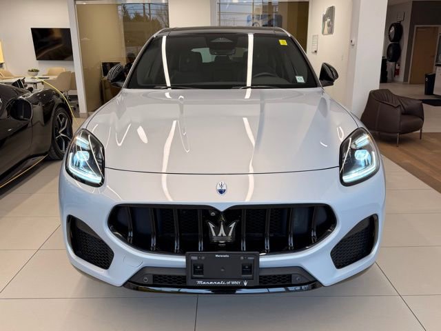 Used 2025 Maserati Grecale Modena AWD/4WD image 2