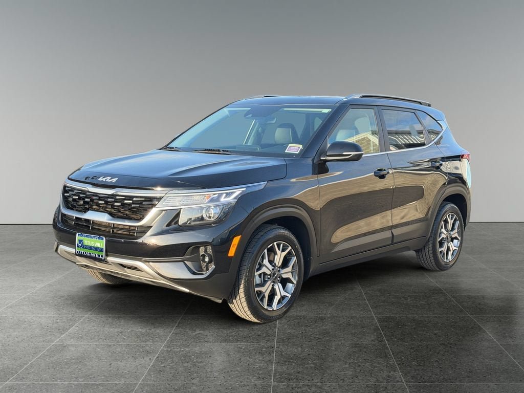 Used 2022 Kia Seltos EX AWD/4WD image 3