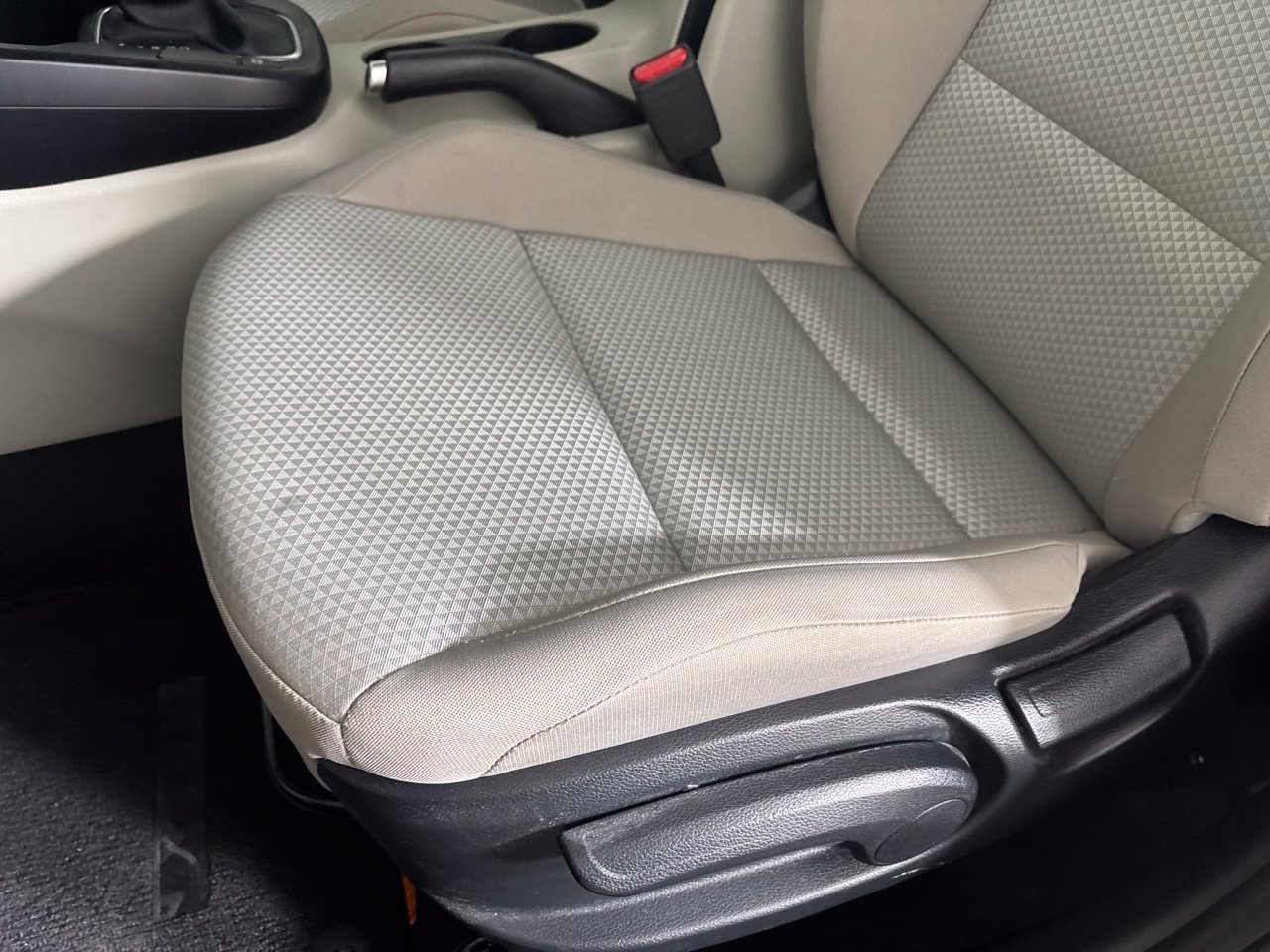 Used 2025 Kia Soul LX FWD image 12