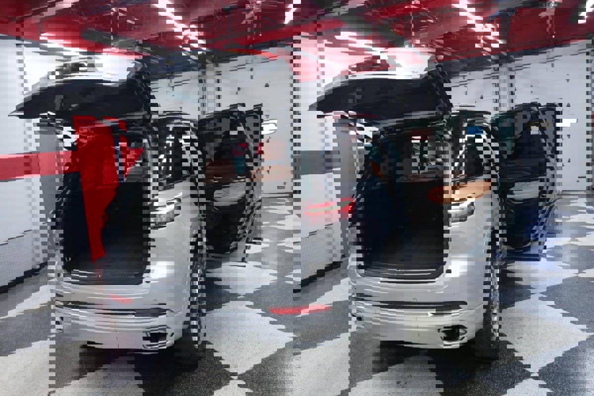 Used 2022 Jeep Grand Cherokee Summit w/ Advanced Protech Group IV image 30