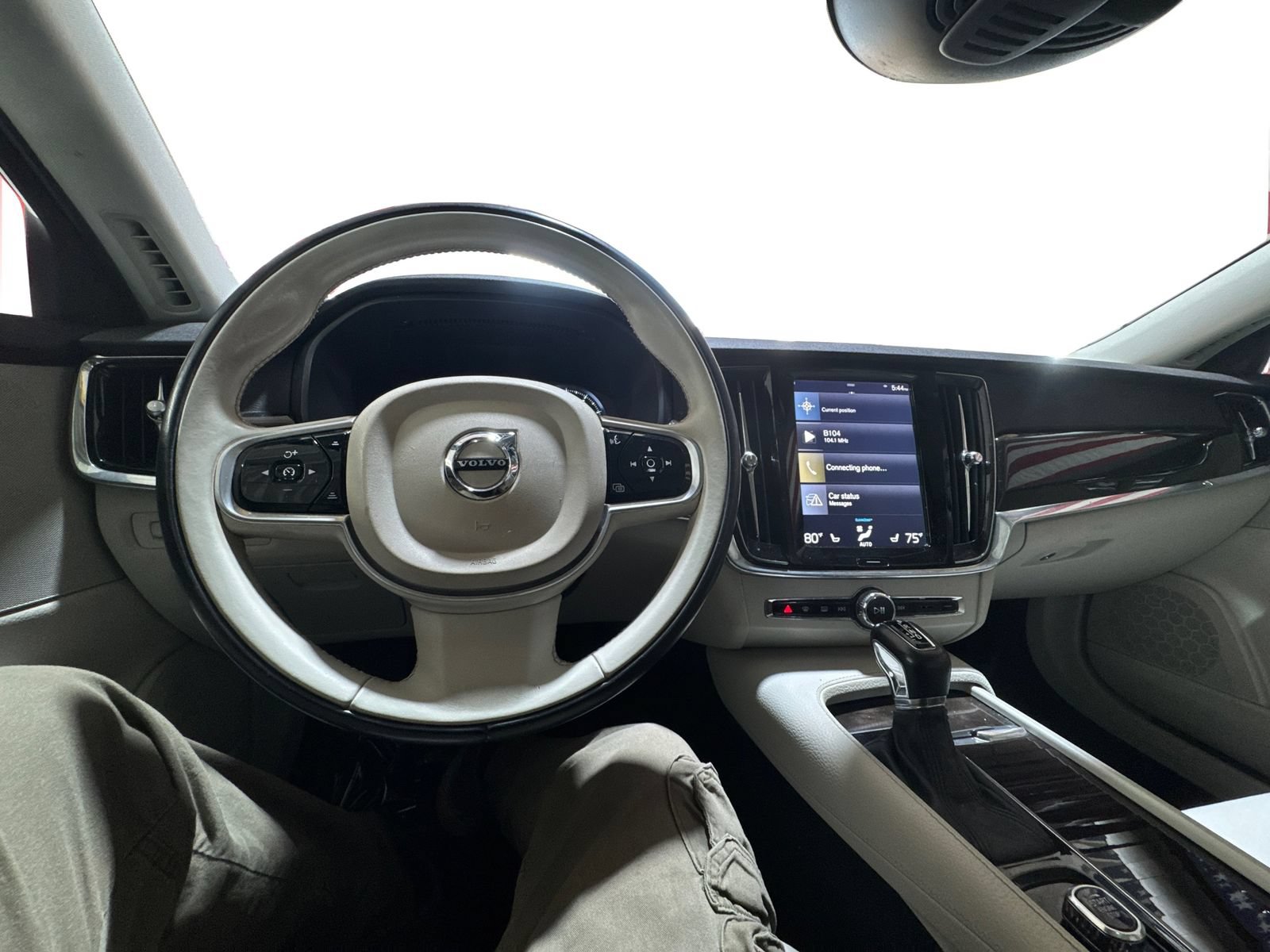 Used 2018 Volvo S90 T6 Momentum w/ Convenience Package AWD/4WD image 12