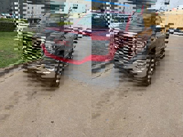 Used 2018 GMC Sierra 1500 SLT AWD/4WD image 2