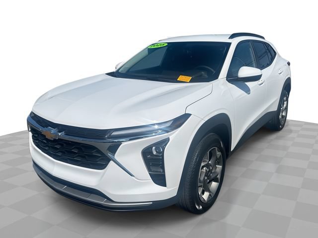 Certified 2025 Chevrolet Trax LT w/ Driver Confidence Package