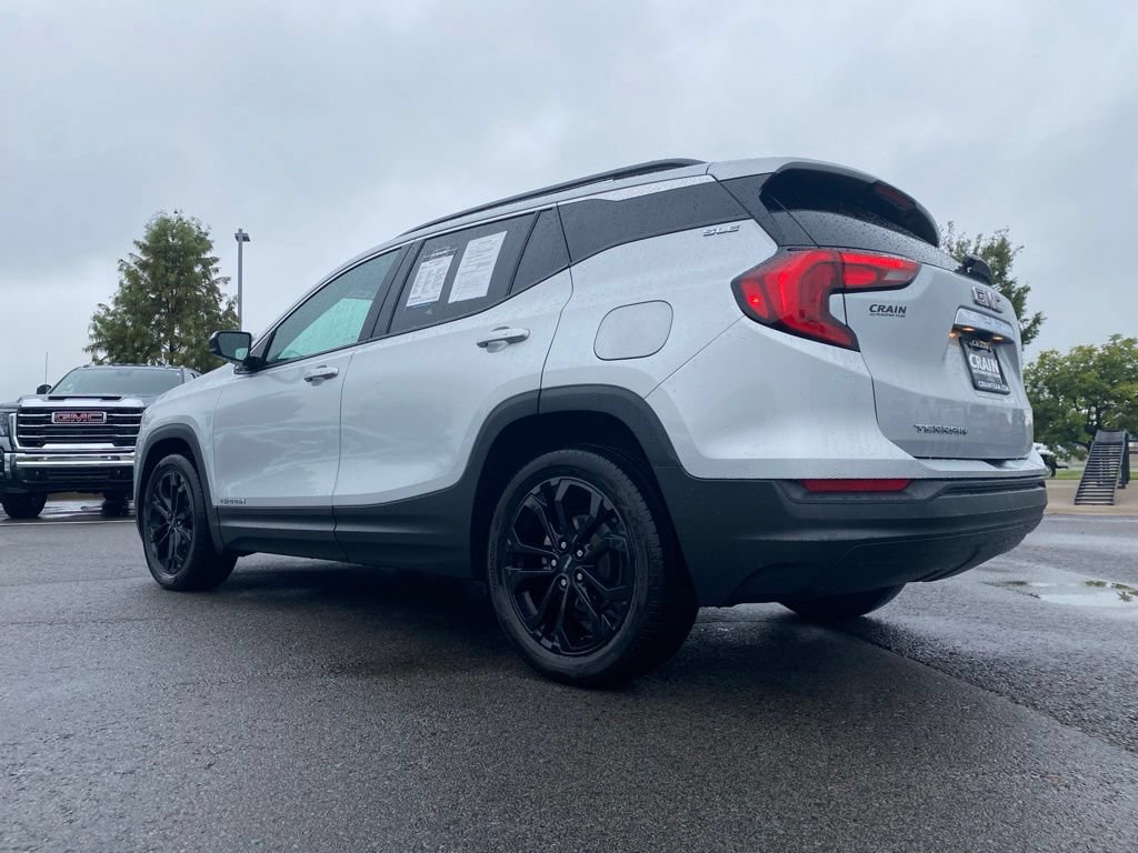 Used 2020 GMC Terrain SLE w/ Driver Convenience Package FWD image 11