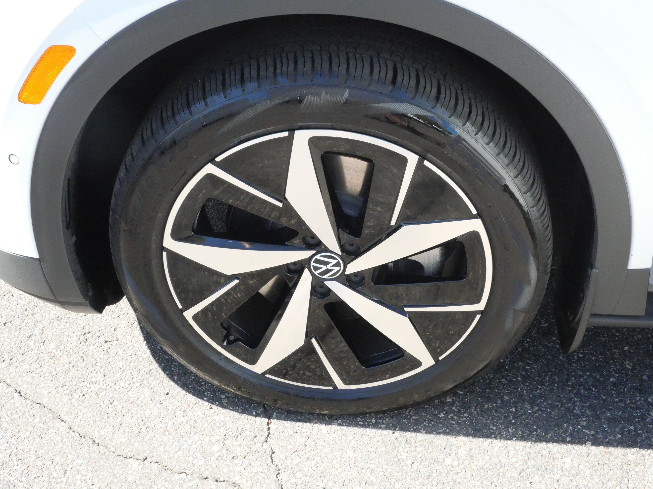 Certified 2025 Volkswagen ID.4 Pro S AWD/4WD image 15
