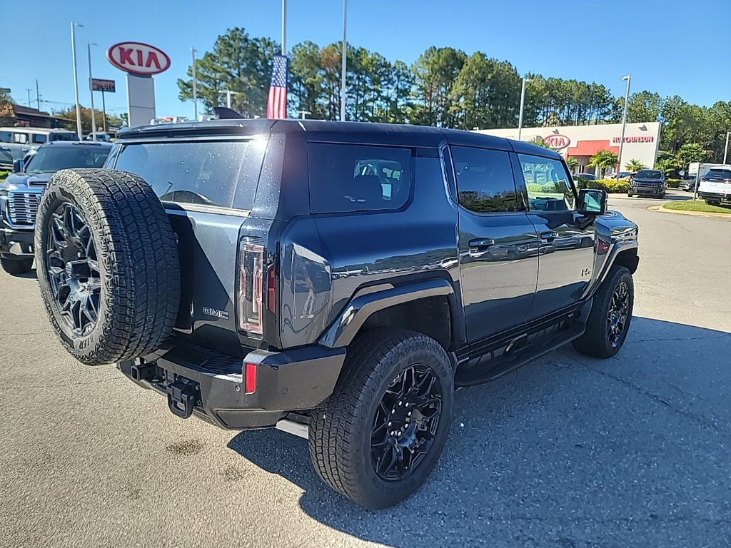 Used 2025 GMC Hummer EV 2X w/ LPO, Dark Essentials Package AWD/4WD image 6