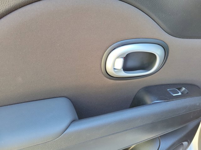 Used 2018 Kia Soul + image 7
