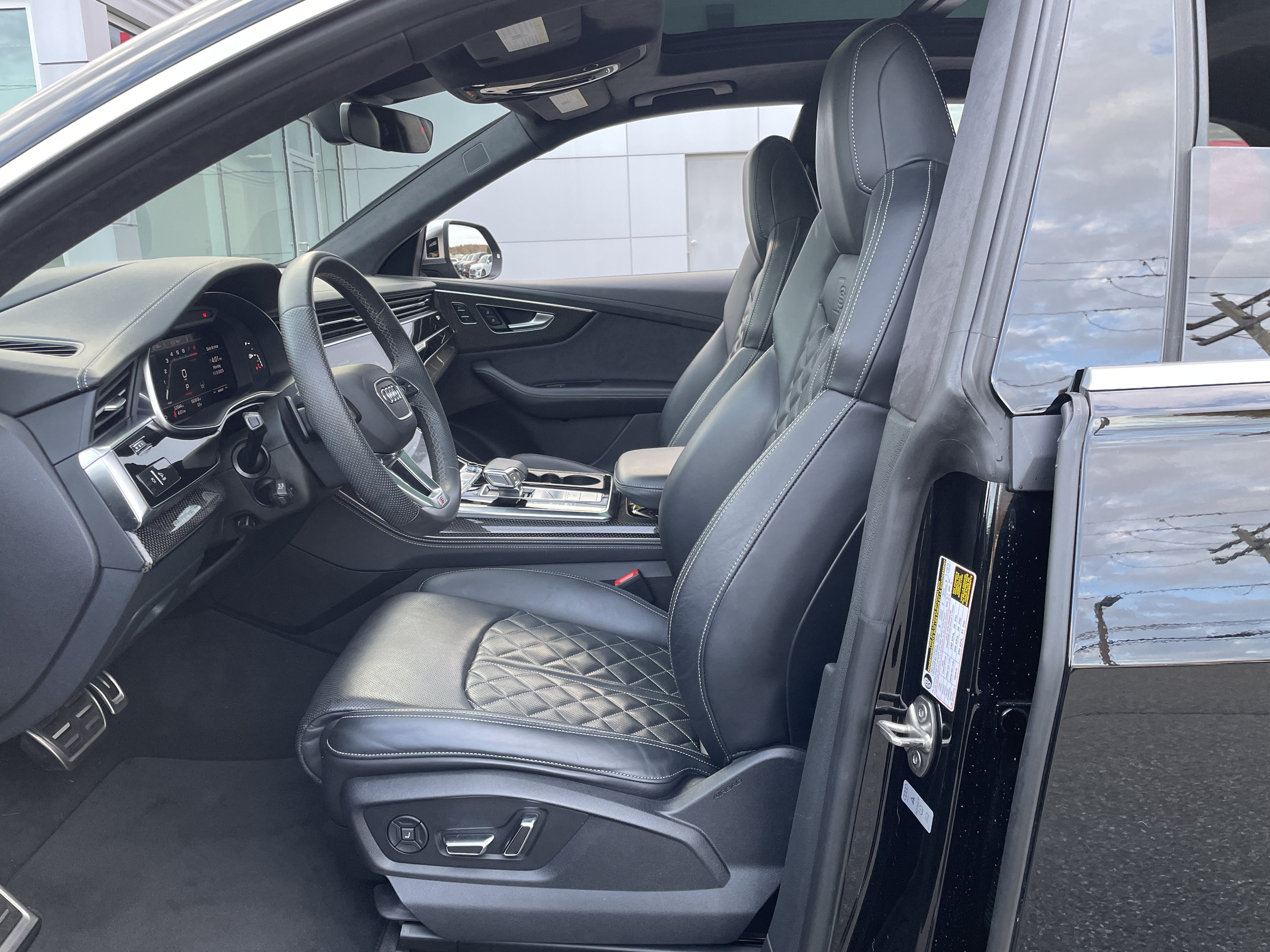 Certified 2023 Audi SQ8 Prestige AWD/4WD image 8