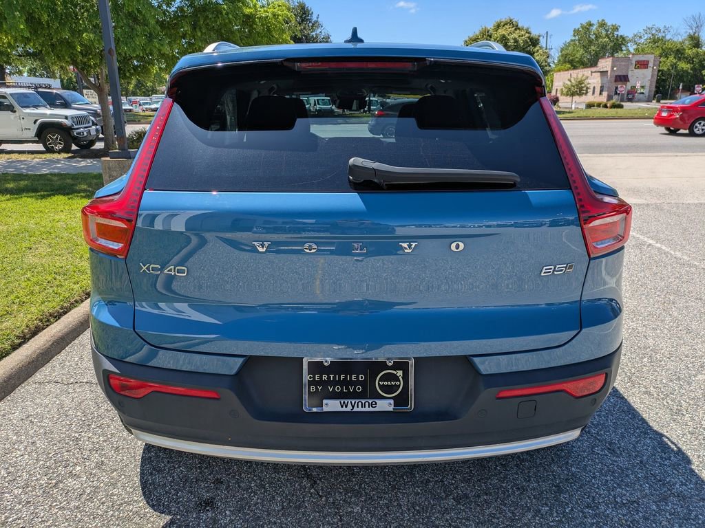 Certified 2023 Volvo XC40 B5 Plus w/ Driver Assist Package AWD/4WD image 5