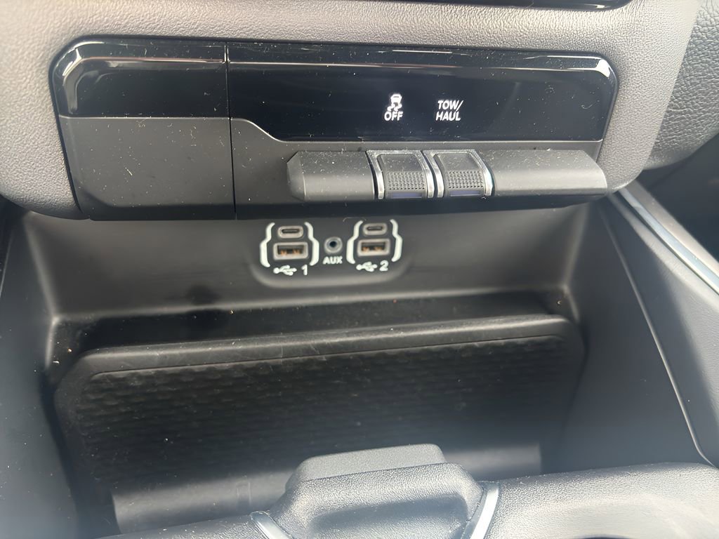 Used 2024 RAM 1500 Laramie image 22