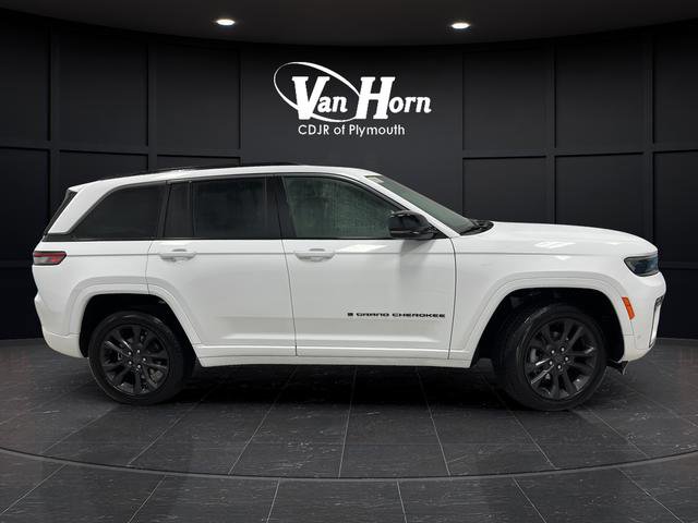 New 2026 Jeep Grand Cherokee Limited AWD/4WD image 2