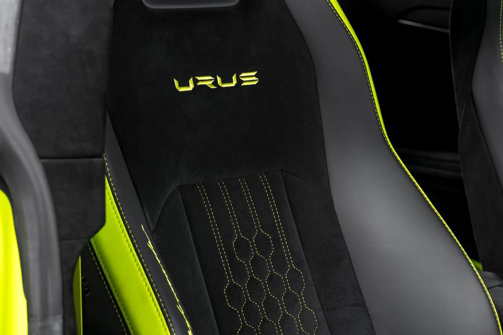 Used 2024 Lamborghini Urus Performante AWD/4WD image 42