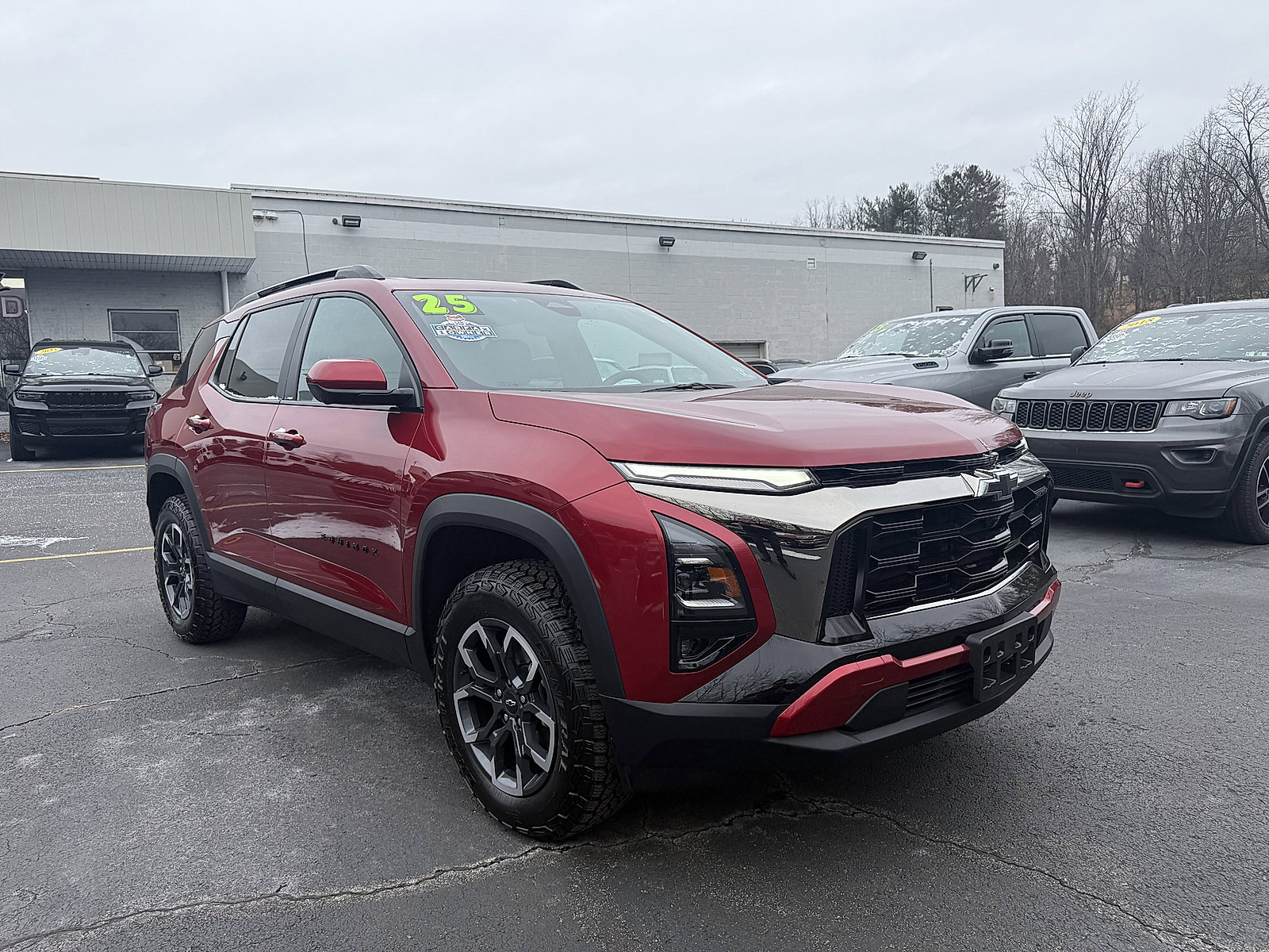 Used 2025 Chevrolet Equinox ACTIV w/ Safety and Technology Package image 26