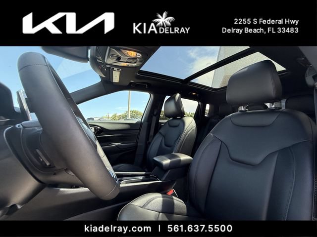 Used 2025 Jeep Compass Limited w/ High Altitude Package AWD/4WD image 19