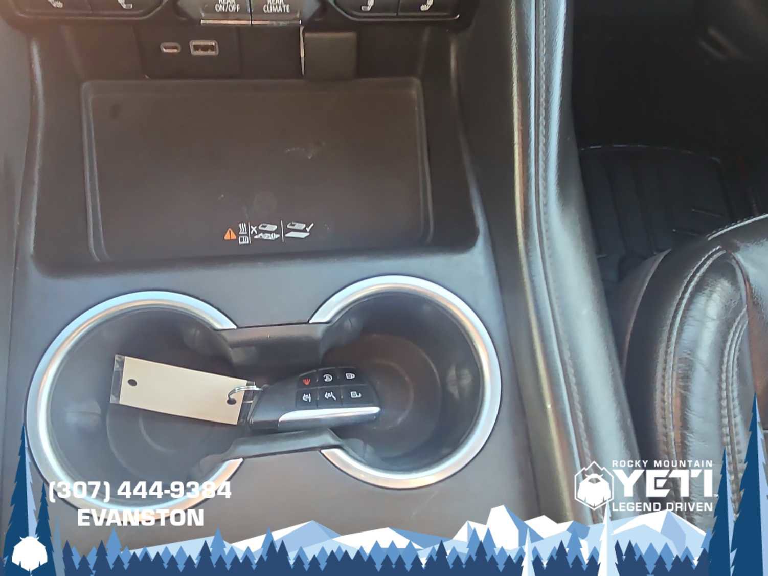 Used 2021 Chevrolet Suburban LT w/ LT Signature Package image 27