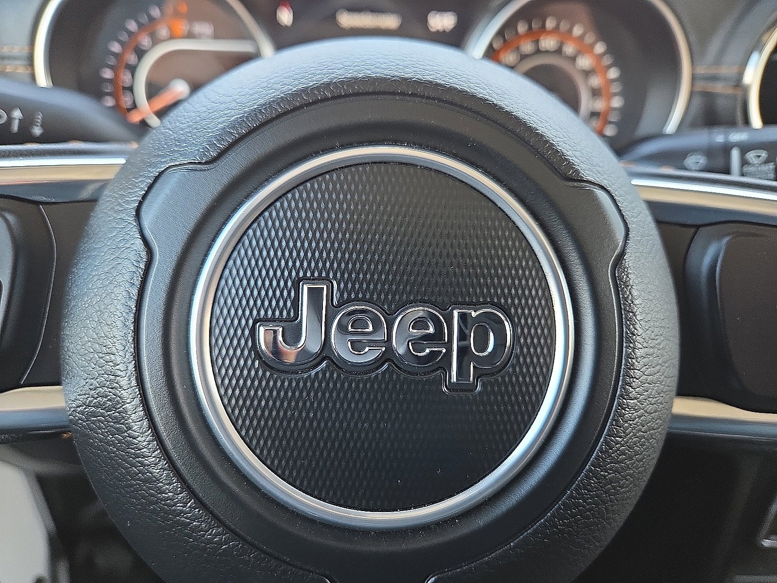 Used 2023 Jeep Gladiator Overland image 22