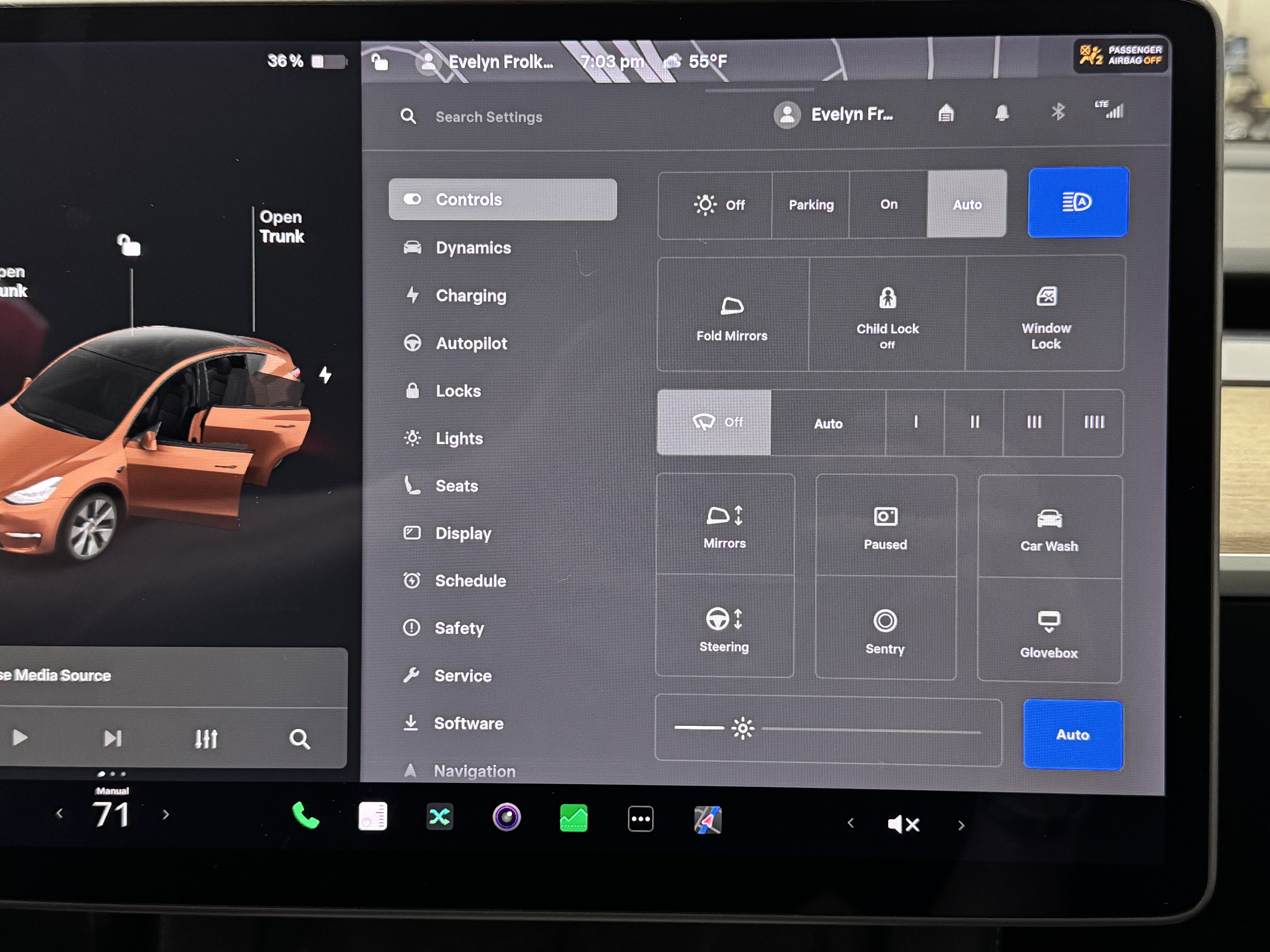 Used 2021 Tesla Model Y Long Range image 26