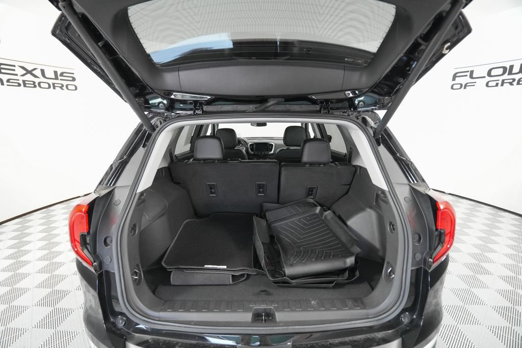 Used 2023 GMC Terrain SLT w/ Infotainment Package II FWD image 22