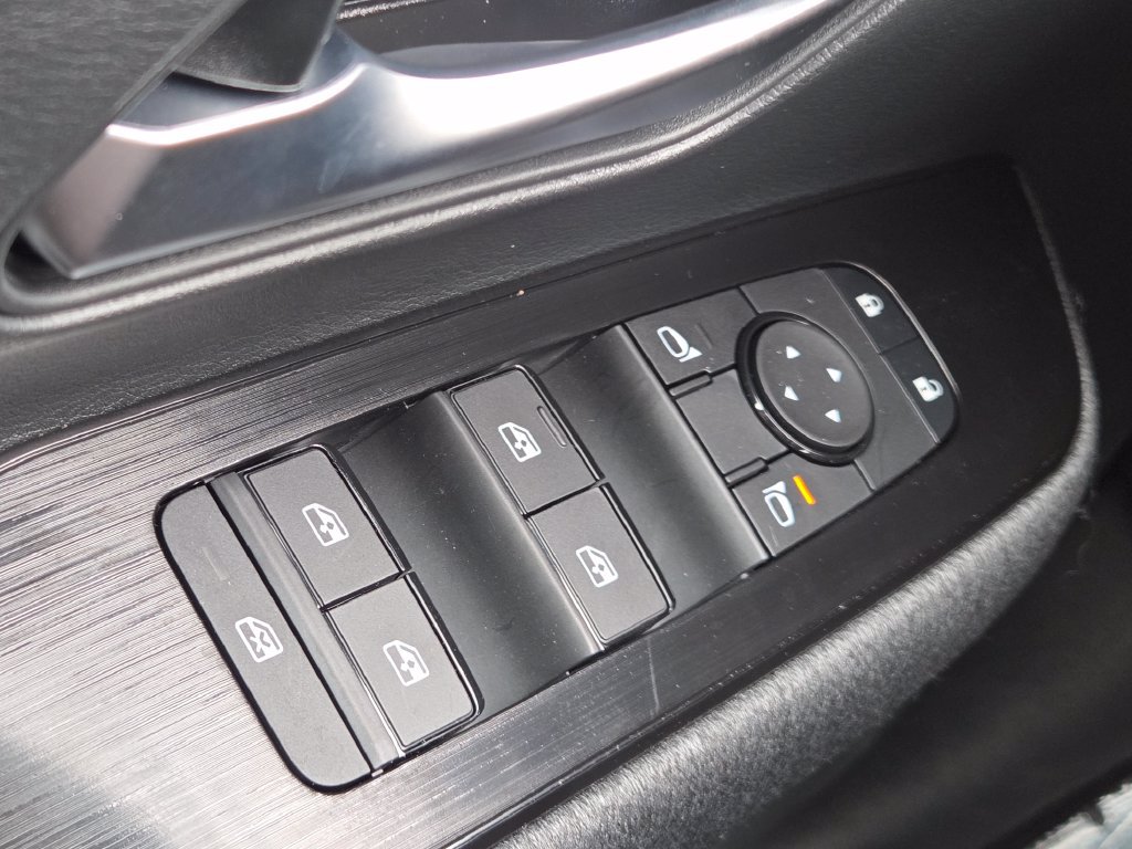 New 2026 Nissan Kicks SV w/ Cold Weather Package AWD/4WD image 9