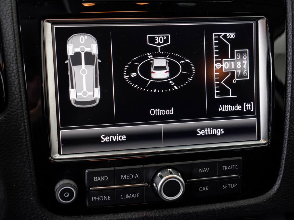Used 2014 Volkswagen Touareg Sport AWD/4WD image 17
