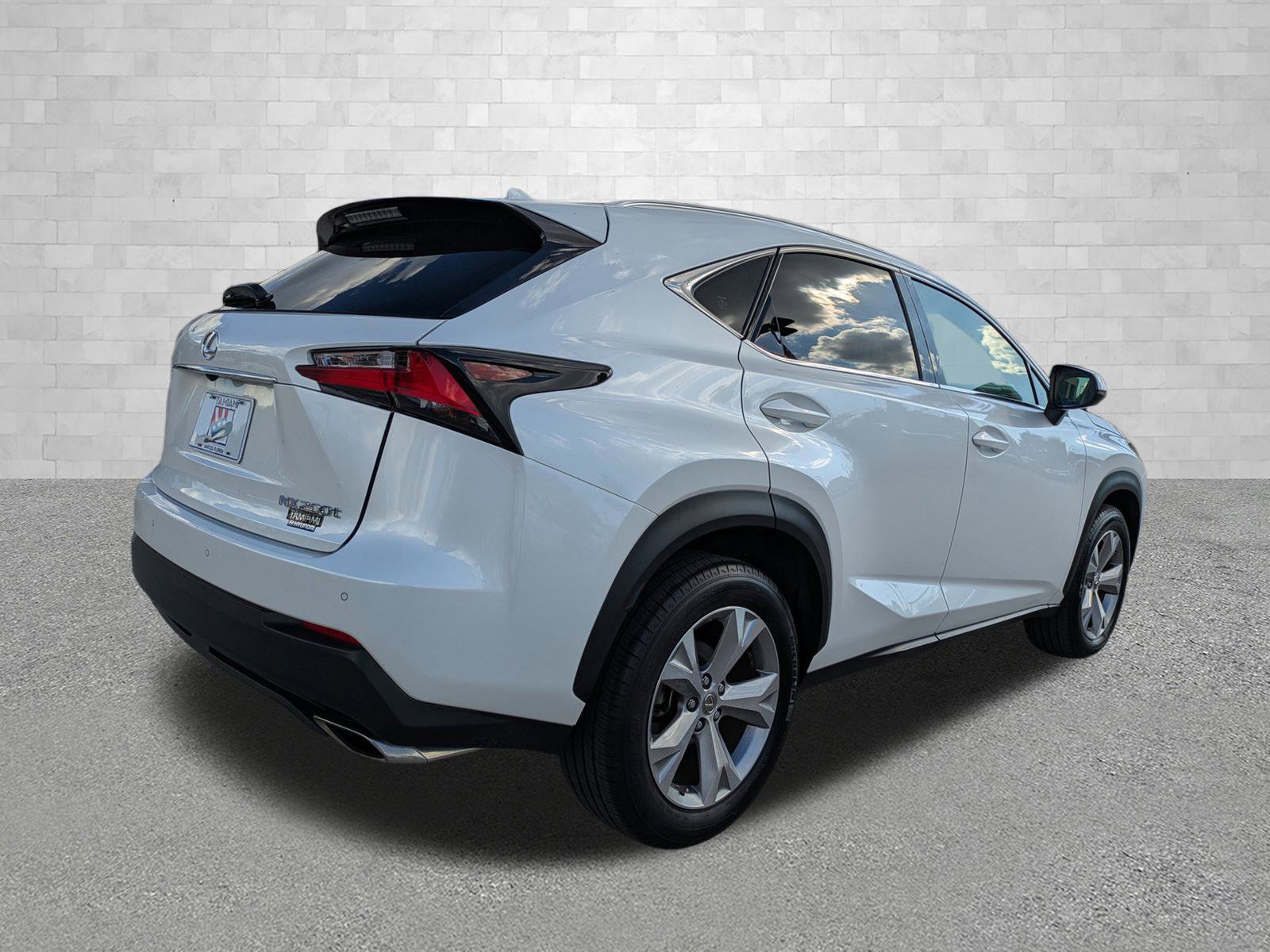 Used 2017 Lexus NX 200t FWD image 2