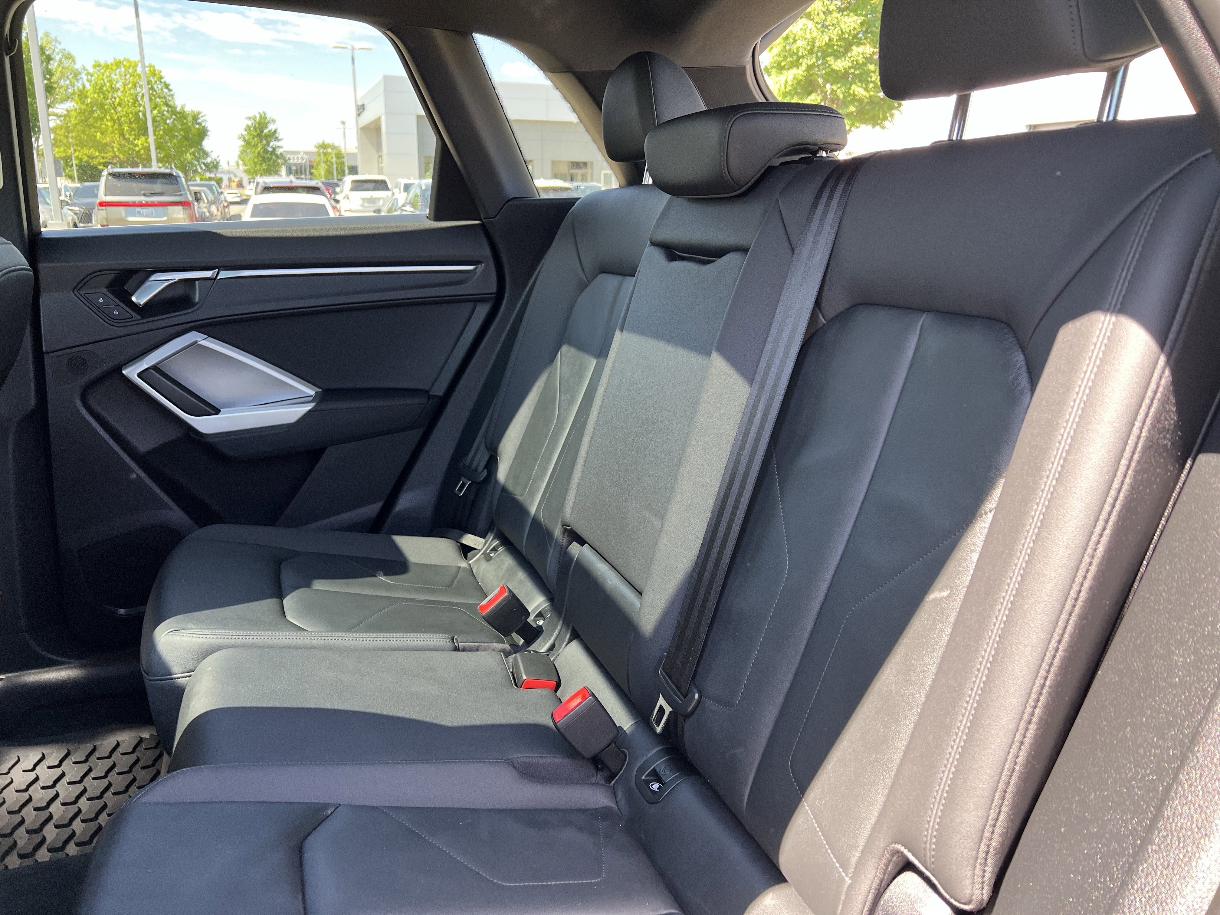 Used 2020 Audi Q3 2.0T Premium AWD/4WD image 32