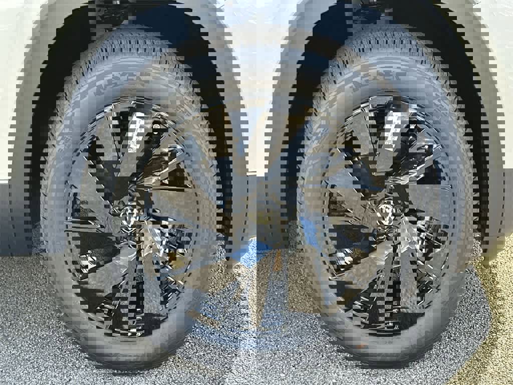 New 2026 Volkswagen Atlas SE image 11